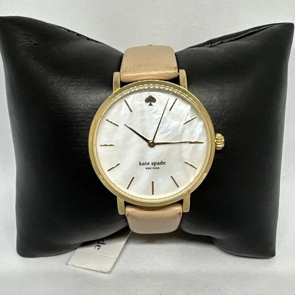 Kate Spade New York Metro 0073 Women's Beige Leather Analog Dial Watch HME572